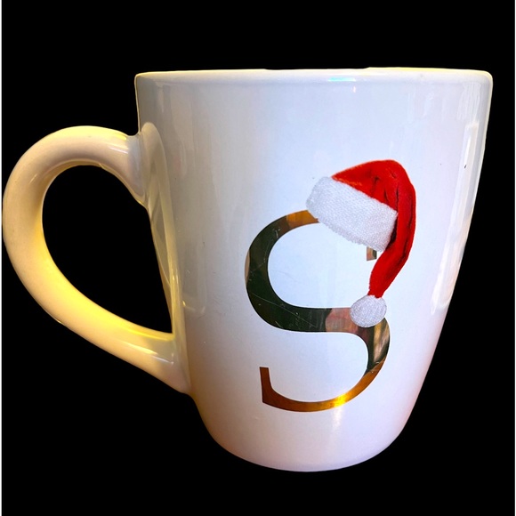 Home essentials - Picture 1 of 3